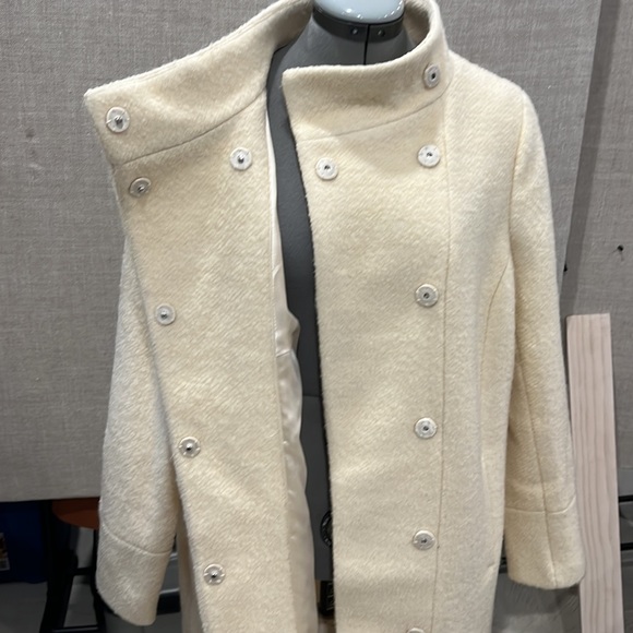 Cream boucle coat - Picture 9 of 12